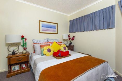 Property photo of 2/275-277 Esplanade Cairns North QLD 4870