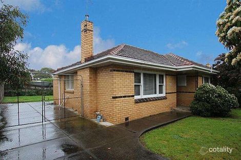 32 Mcfadzean Ave, Reservoir, VIC 3073