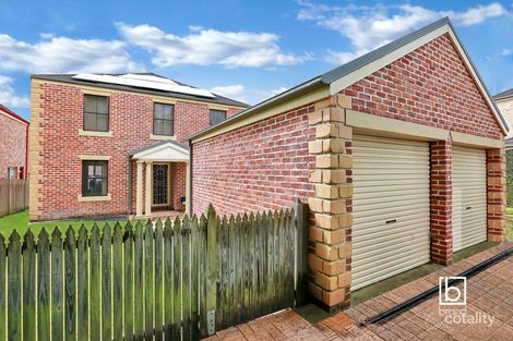 Property photo of 5 Hawthorn Place Mardi NSW 2259