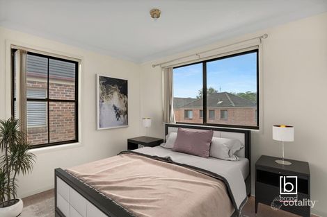 Property photo of 5 Hawthorn Place Mardi NSW 2259
