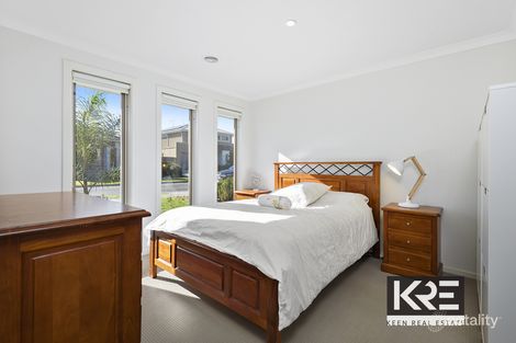 Property photo of 21 Lucinda Lane Cranbourne North VIC 3977