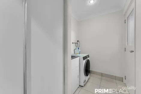 Property photo of 72 Francisca Drive Augustine Heights QLD 4300
