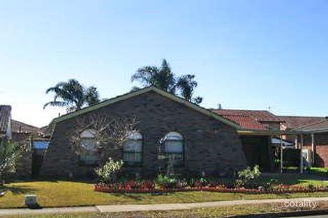 11 Kooyong St, St Johns Park, NSW 2176