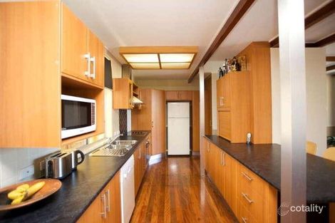 Property photo of 11 Geneva Street Wishart QLD 4122