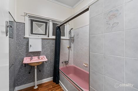 Property photo of 40 Holberton Street Rockville QLD 4350