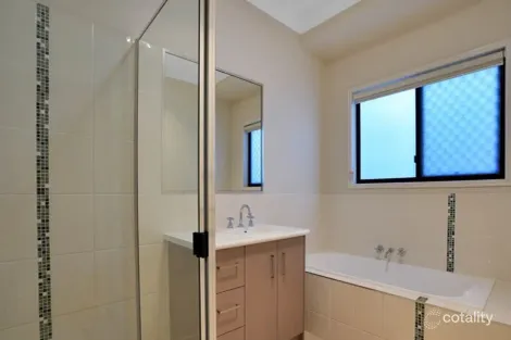 Property photo of 26 Dartmouth Close Clinton QLD 4680