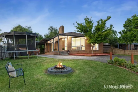 11 Eastwood Cres, Mooroolbark, VIC 3138