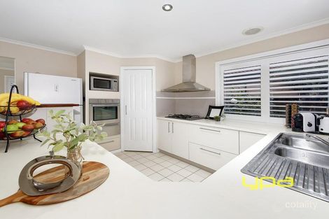 Property photo of 9 Honeysuckle Avenue Hillside VIC 3037