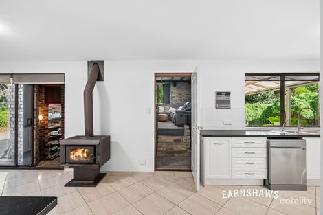 Property photo of 6 Lindsay Place Glen Forrest WA 6071