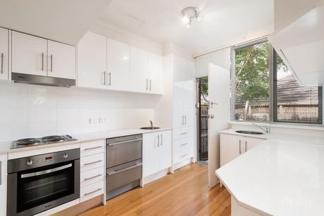 Property photo of 4/1 Manor Grove Caulfield North VIC 3161