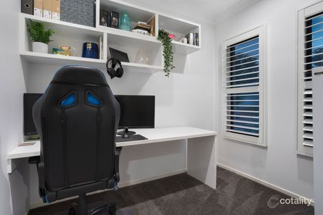 Property photo of 14 Stanicki Circuit Bellbird Park QLD 4300
