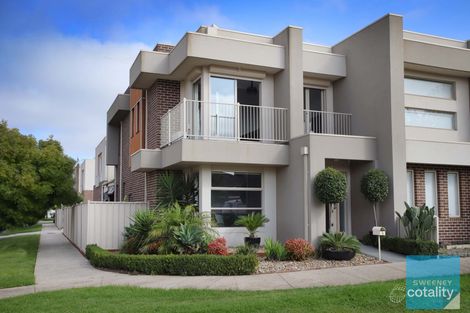 Property photo of 5 Landcox Way Caroline Springs VIC 3023