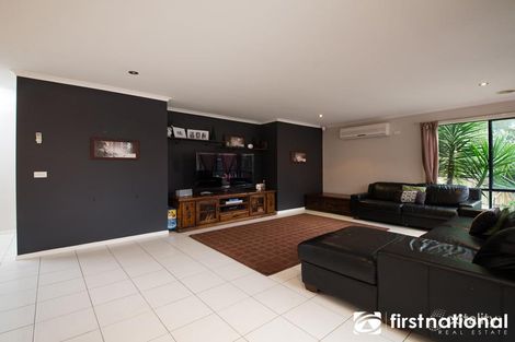 Property photo of 2 Georgina Place Berwick VIC 3806