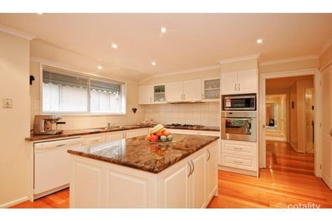 Property photo of 37 Bunker Crescent Glen Waverley VIC 3150