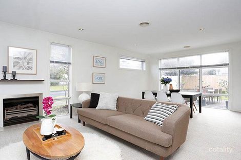Property photo of 33 Stadium Circuit Mulgrave VIC 3170