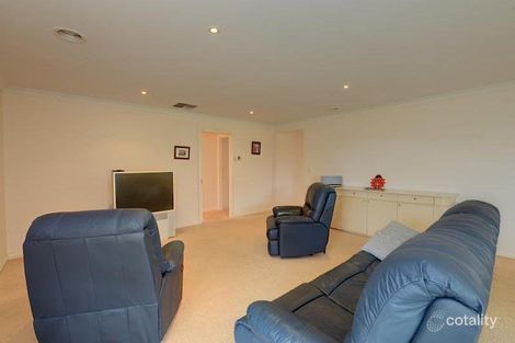 Property photo of 11 St Chester Avenue Lake Gardens VIC 3355