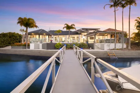 39 EDWARDSON DR, PELICAN WATERS, QLD 4551