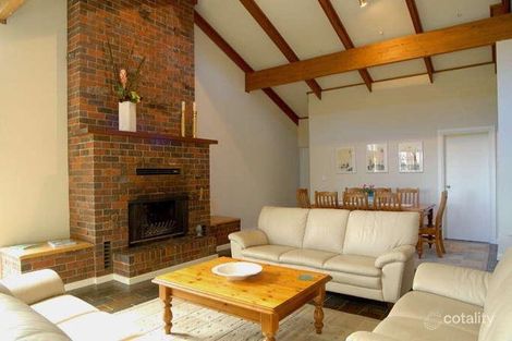 Property photo of 1 Waratah Way Stonyfell SA 5066