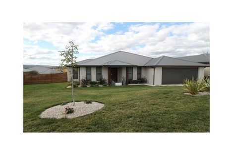 Property photo of 17 Howarth Close Abercrombie NSW 2795