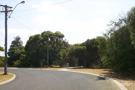 40 Harcourt Dr, Hillarys, WA 6025