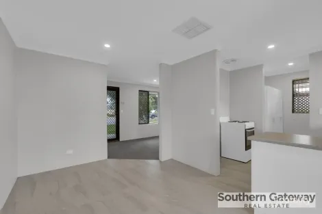 Property photo of 8 Tuart Ridge Parmelia WA 6167