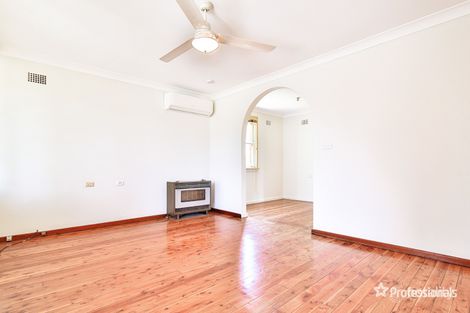 Property photo of 25 Sandakan Crescent Lethbridge Park NSW 2770
