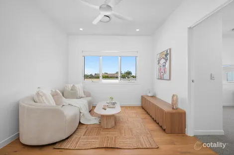 Property photo of 83 Point Cartwright Drive Buddina QLD 4575