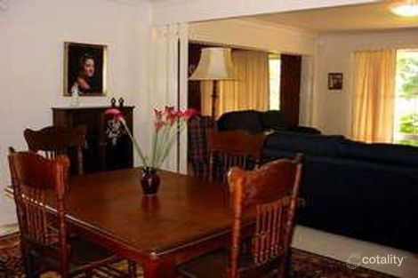 Property photo of 3 Logan Court Mount Ommaney QLD 4074