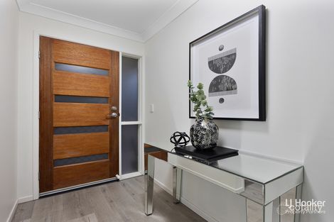 Property photo of 32 Orania Crescent Calamvale QLD 4116