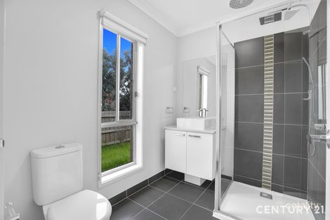 Property photo of 31 Bowling Avenue Point Cook VIC 3030