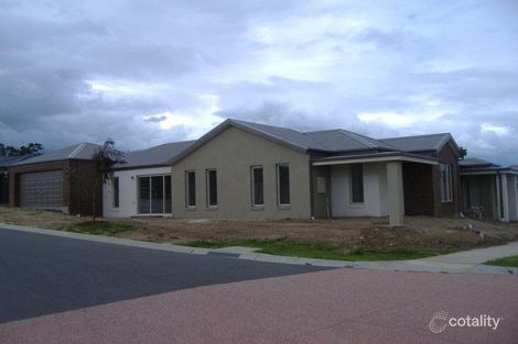 31 Havana Pde, Pakenham, VIC 3810