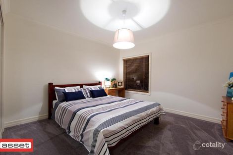 Property photo of 16 Erinka Crescent Patterson Lakes VIC 3197