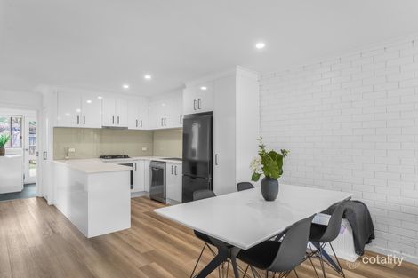 Property photo of 1/2 Weeden Drive Werribee VIC 3030