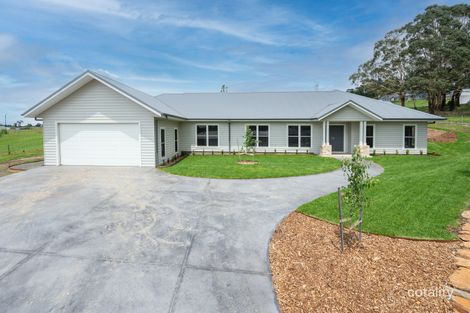 Property photo of 18 Torulosa Drive Moss Vale NSW 2577