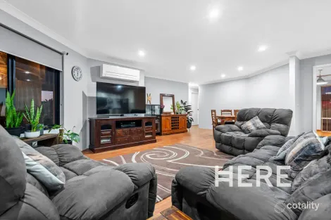 Property photo of 11 Lysander Drive Heathridge WA 6027