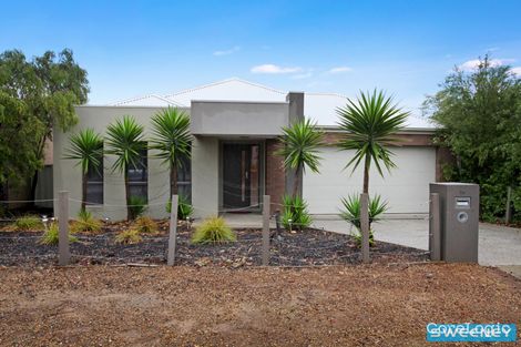 Property photo of 34 Barrington Circuit Caroline Springs VIC 3023