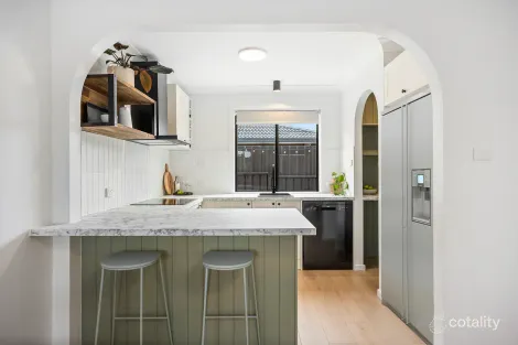 Property photo of 1/38 Alandale Avenue Figtree NSW 2525