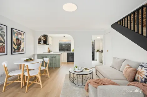 Property photo of 1/38 Alandale Avenue Figtree NSW 2525