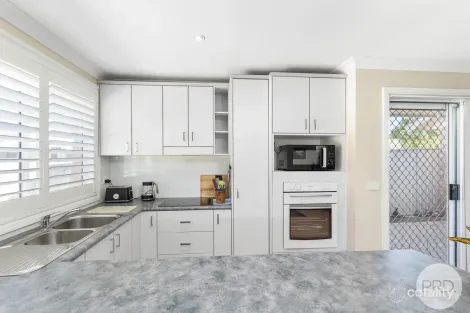 Property photo of 18 Grandview Close Soldiers Point NSW 2317