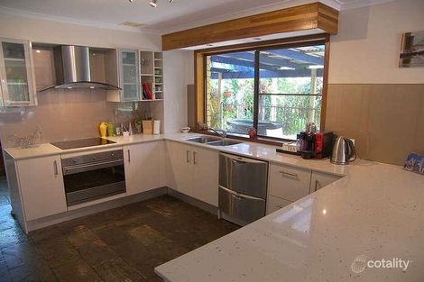 4 Conebush Cres, Bellbowrie, QLD 4070