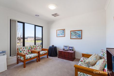 Property photo of 142 Haze Drive Point Cook VIC 3030