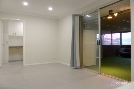 Property photo of 11 Harlow Court Camillo WA 6111