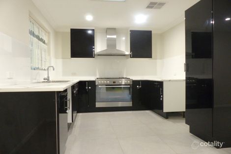 Property photo of 11 Harlow Court Camillo WA 6111