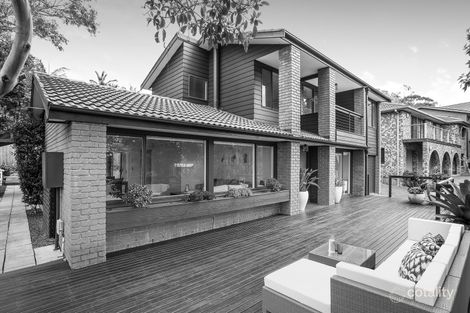 Property photo of 6 Glenora Road Yarrawarrah NSW 2233