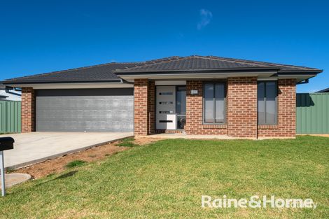 27 Hazelwood Dr, Forest Hill, NSW 2651