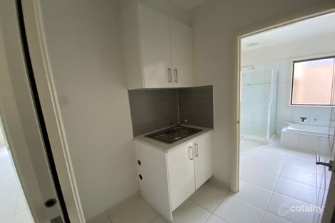 Property photo of 2/37 Somerville Road Hampton Park VIC 3976