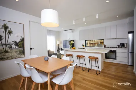 Property photo of 2/16 James Street Dromana VIC 3936