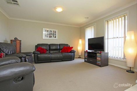Property photo of 86 Honeyeater Circuit Thurgoona NSW 2640