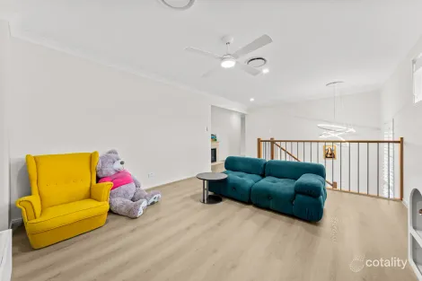 Property photo of 10 Majestic Place Runcorn QLD 4113