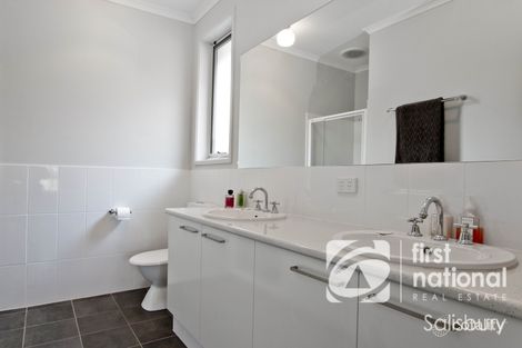 Property photo of 7 Oaks Drive St Clair SA 5011